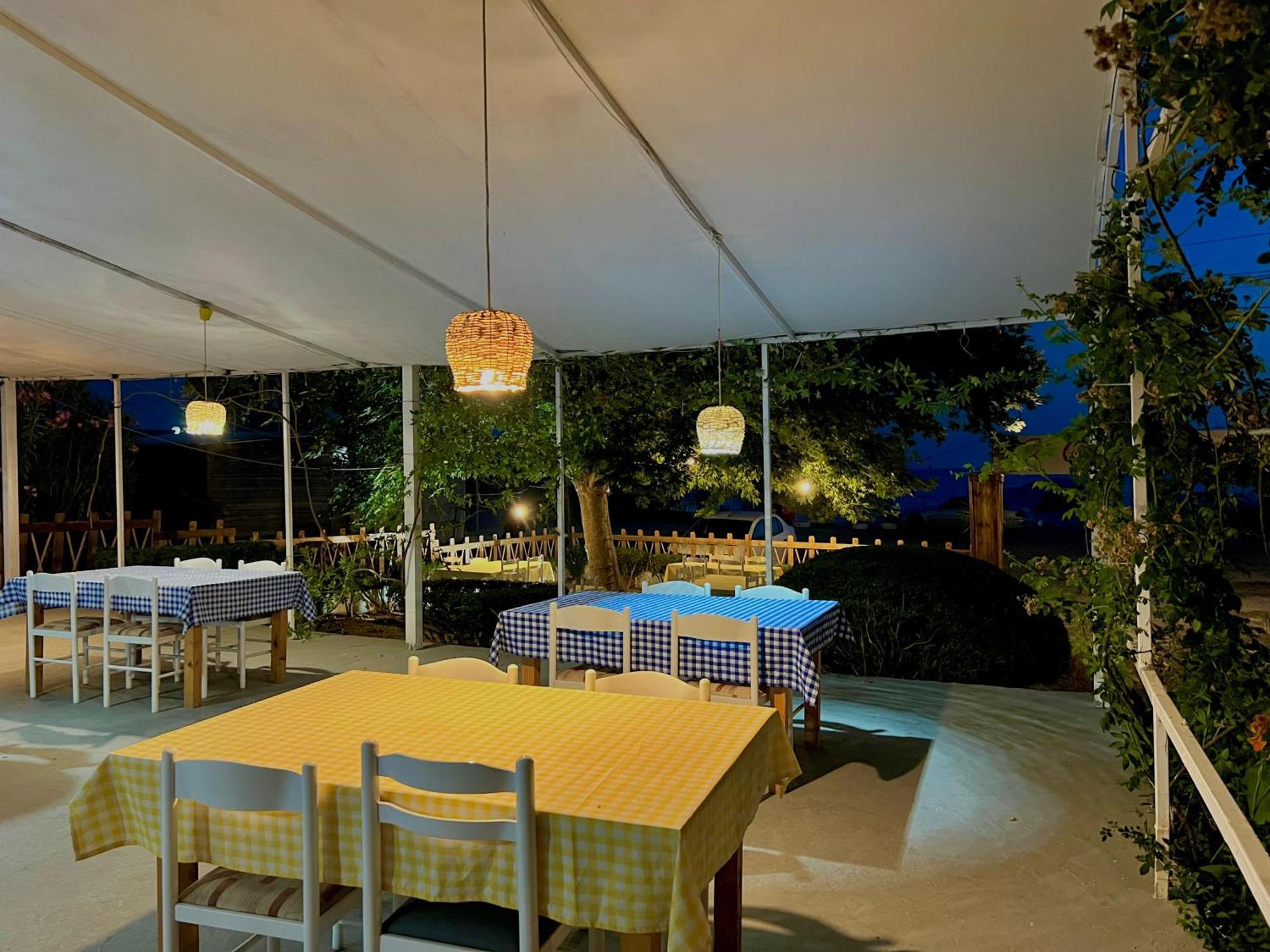 Garden Villa Naza Piqeras Extérieur photo